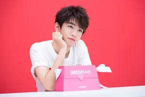 tfboys王俊凯小清新帅气写真花絮图片_2