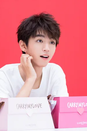 tfboys王俊凯小清新帅气写真花絮图片_7