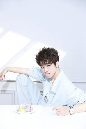 tfboys王俊凯唯美青春时尚写真图片_2