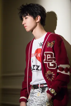 tfboys王俊凯帅气写真花絮照高清图片