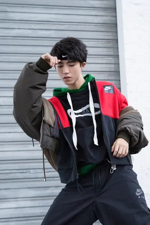tfboys王俊凯新发型帅气图片第1张