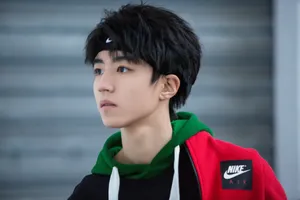tfboys王俊凯新发型帅气图片_3