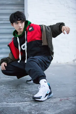 tfboys王俊凯新发型帅气图片_5