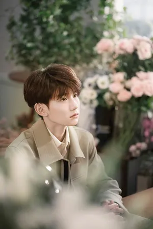tfboys王源小清新简约写真花絮图片