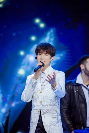 tfboys王源帅气高清图片_5