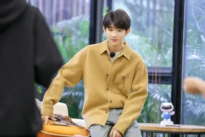 王源《青春旅社》当店长帅气高清图片_3
