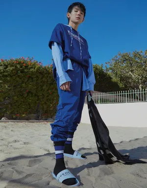 王源最新超帅时尚杂志写真封面大片_3