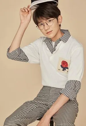 王源最新杂志封面写真图片_3