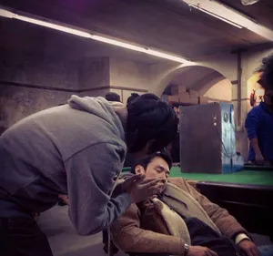 冯绍峰自黑晒睡照韩寒无奈在旁说戏_2