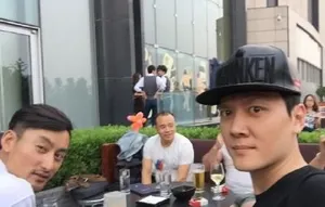 冯绍峰2015年生活照合辑韩寒崔永元时常来访