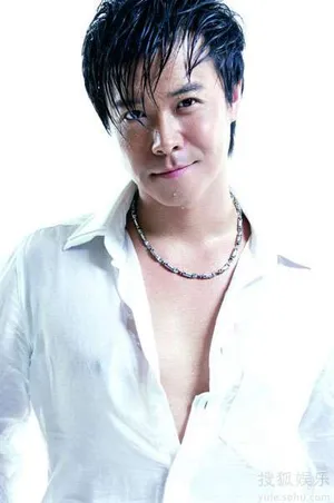 陈思成帅气写真图片第二辑