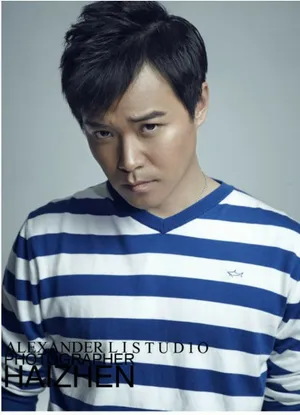 陈思成《时装Officiel》杂志封面图片_9