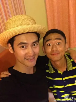 热点-《真正男子汉》袁弘张丰毅与班长战友们北京相聚图片_4