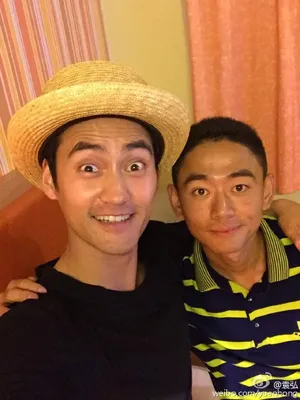 热点-《真正男子汉》袁弘张丰毅与班长战友们北京相聚图片_5