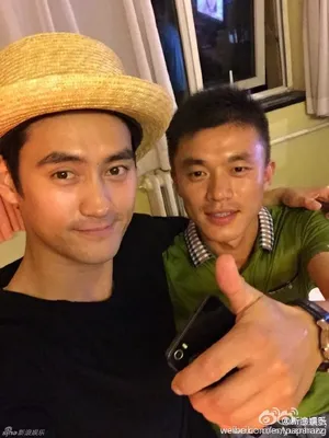 热点-《真正男子汉》袁弘张丰毅与班长战友们北京相聚图片_8