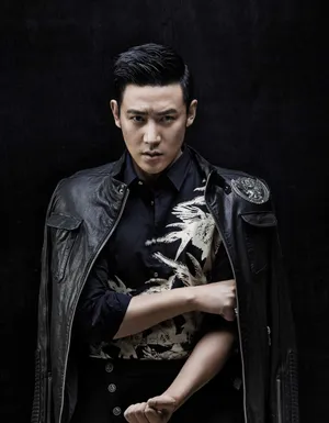 陆毅潮范儿制服写真帅气图片_6