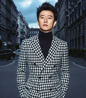 黄轩《时尚COSMO》雅痞绅士写真图片_8