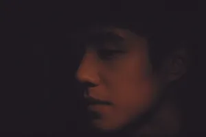 刘昊然深夜黑色系晚安美图写真图片