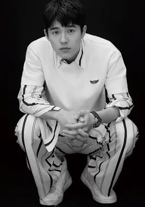 刘昊然最新时尚杂志封面高清图片_3