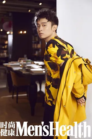 董子健杂志图片：大秀胸肌男友力满满_3