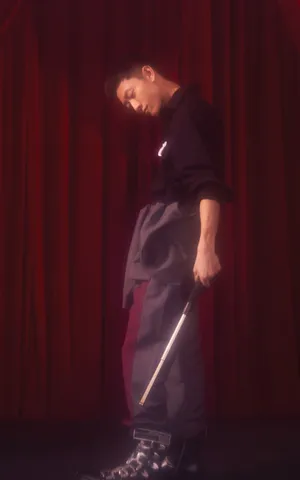 张一山帅气复古风写真高清图片_2