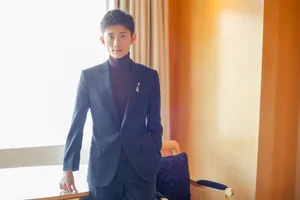 张一山微博之夜高清图片_2