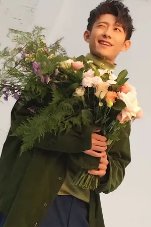 型男偶像张一山实力派明星帅气写真图片_4