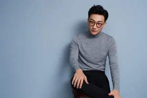 吴昊宸英伦风帅气文艺写真图片