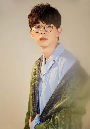 邓伦最新慵懒写真图片_2