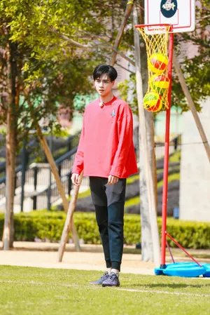 胡一天二十四小时剧照图片_3