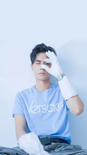 胡一天帅气撩人时尚写真高清图片_5