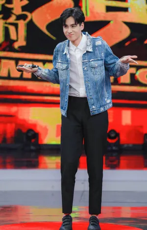 胡一天《快乐大本营》帅气高清图片_5