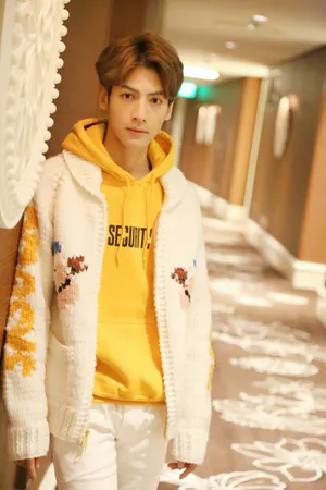 罗云熙清新活力运动写真图片_6