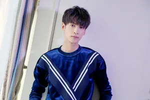 罗云熙粉嫩西装出席活动图片_9