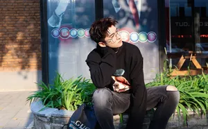 张云龙潮范儿街拍写真帅气图片_1