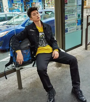 张云龙最新运动风时尚杂志写真图片_4