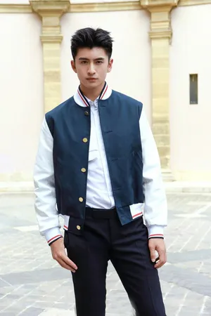 张云龙帅气写真图片
