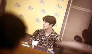 王嘉尔香港拍手会现场写真图片_4