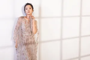 王嘉眼神纯净仙气迷人别样写真图片_2