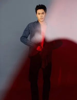 茅子俊帅气撩人时尚杂志写真大片_5
