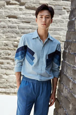 俊朗型男茅子俊时尚街拍高清图片_3