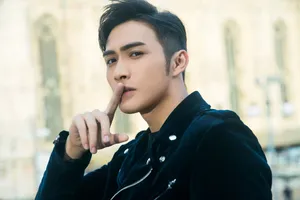 张彬彬米兰街拍图片