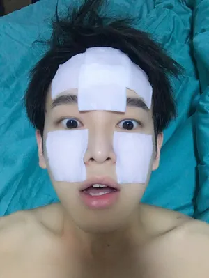 彭昱畅搞怪自拍写真高清图片_3