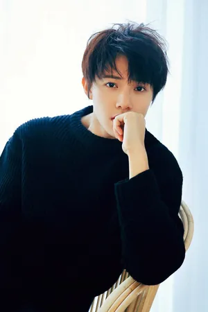 黄圣池黑衣淡雅气质写真图片_5