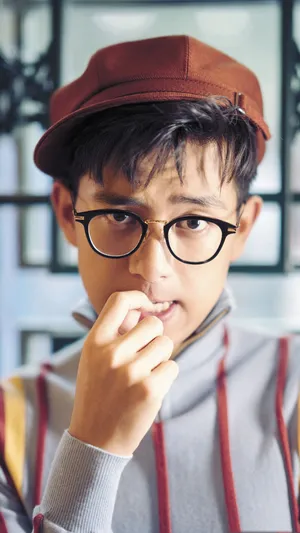 李现最新杂志图片：百变帅气迷人_3
