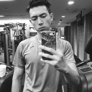 小河神李现阳刚帅气肌肉写真_8
