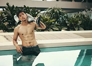 李现诱人腹肌美图_5