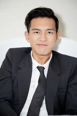 李现浴缸搞怪高清图片_6