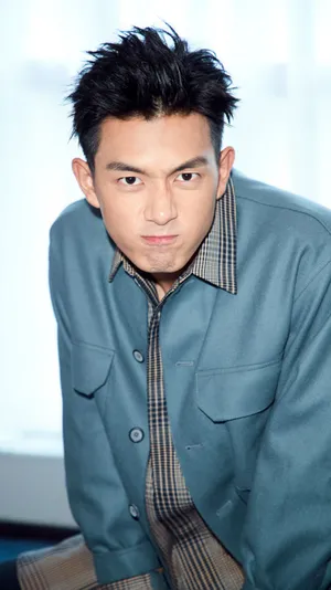 李现男友力十足休闲写真图片_5