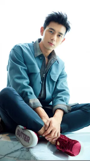 李现男友力十足休闲写真图片_6